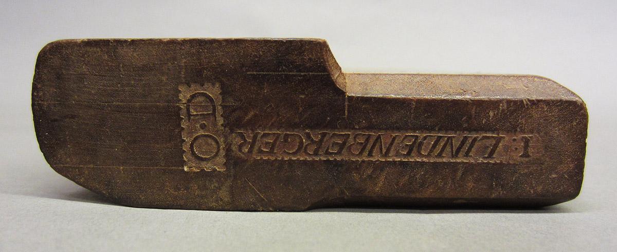 1975.0267.031 Round plane, toe