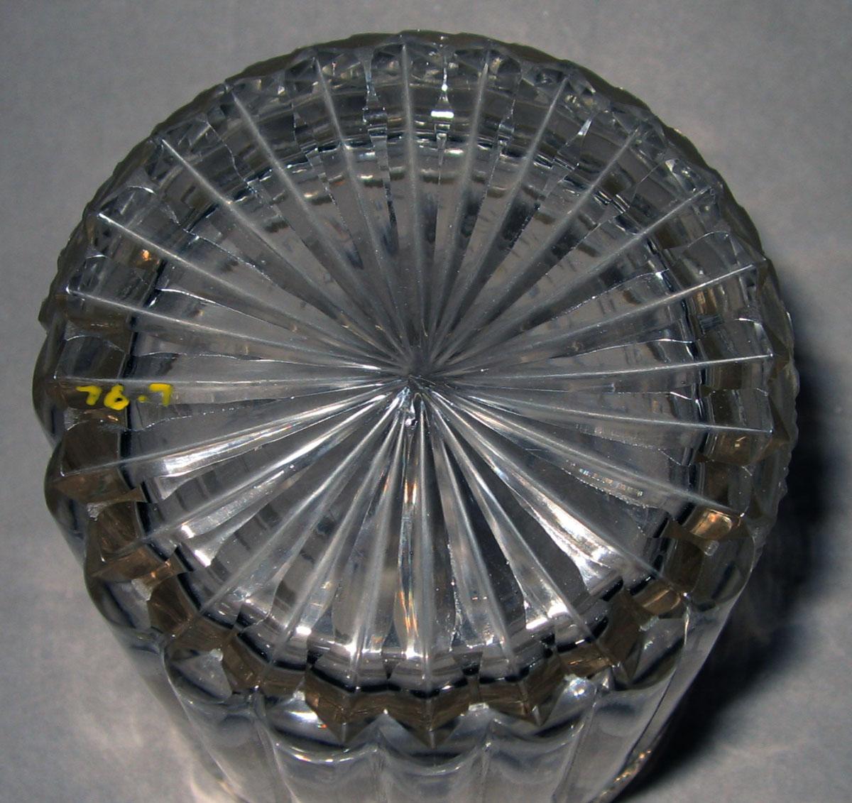 1976.0007 Glass tumbler (underside)