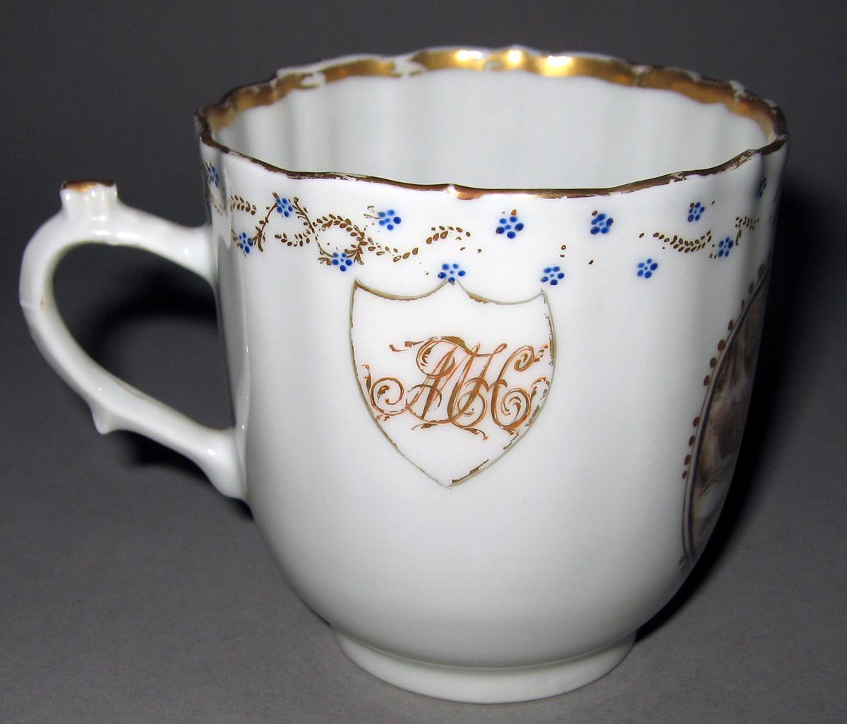 1976.0008 A Porcelain Coffee Cup side 2