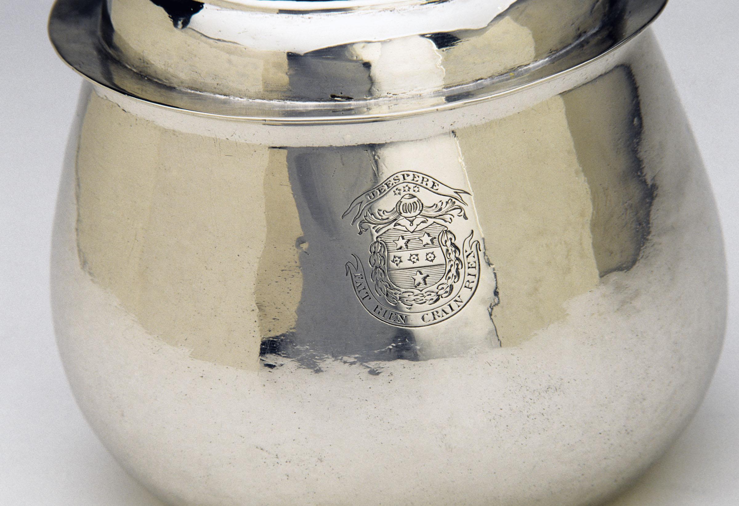 1976.0021 A, B Warmer, detail 2
