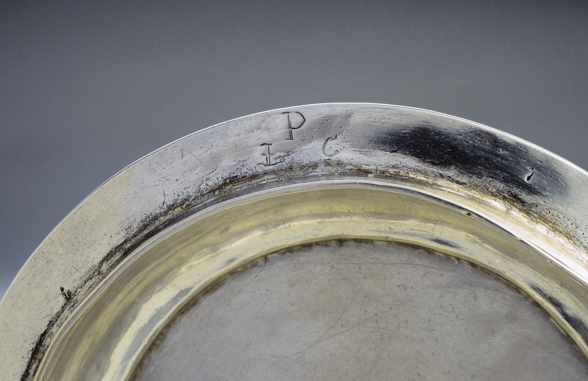 1976.0021 A, B Warmer, detail 3