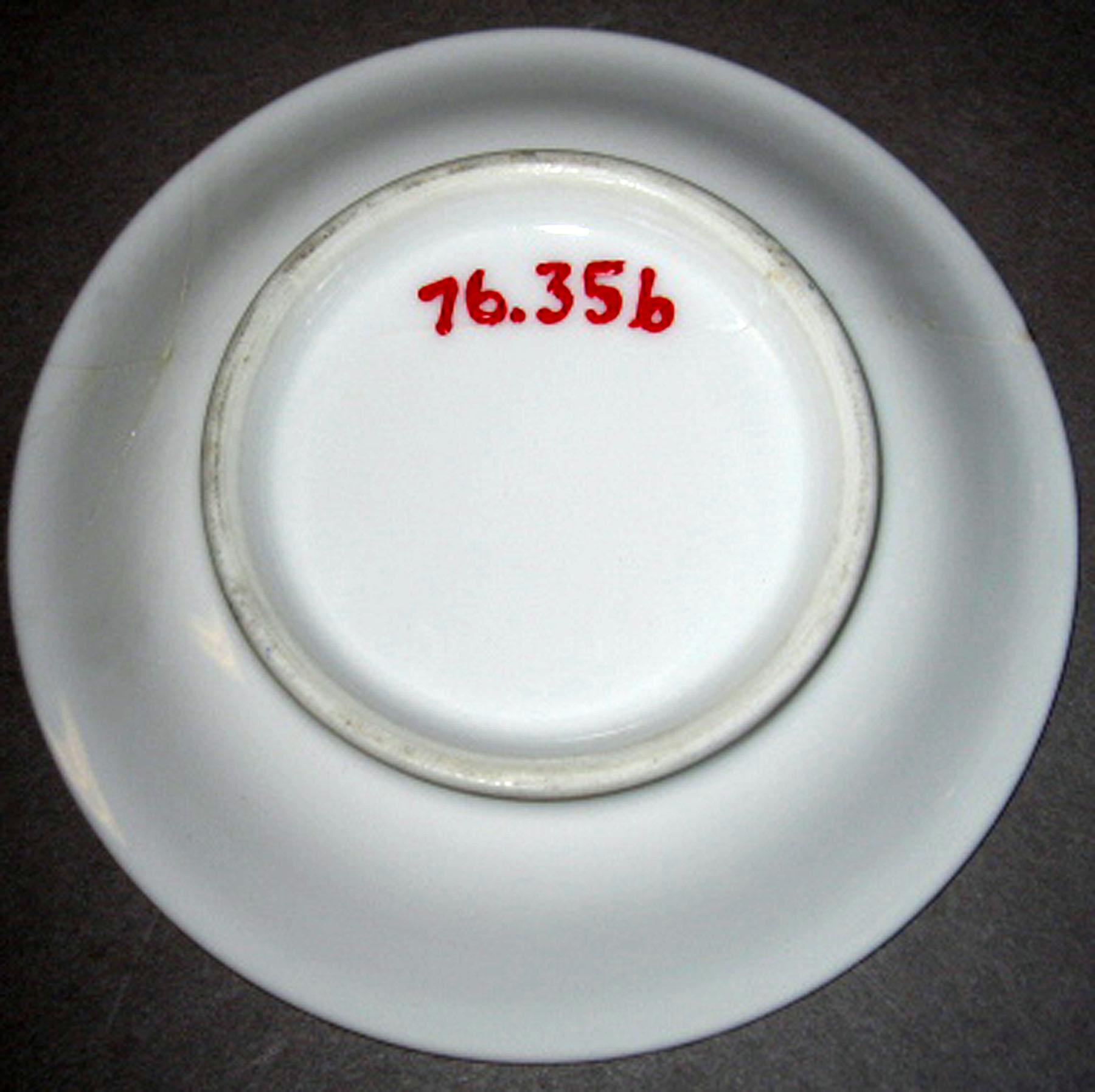 1976.0035 B Porcelain saucer (underside)