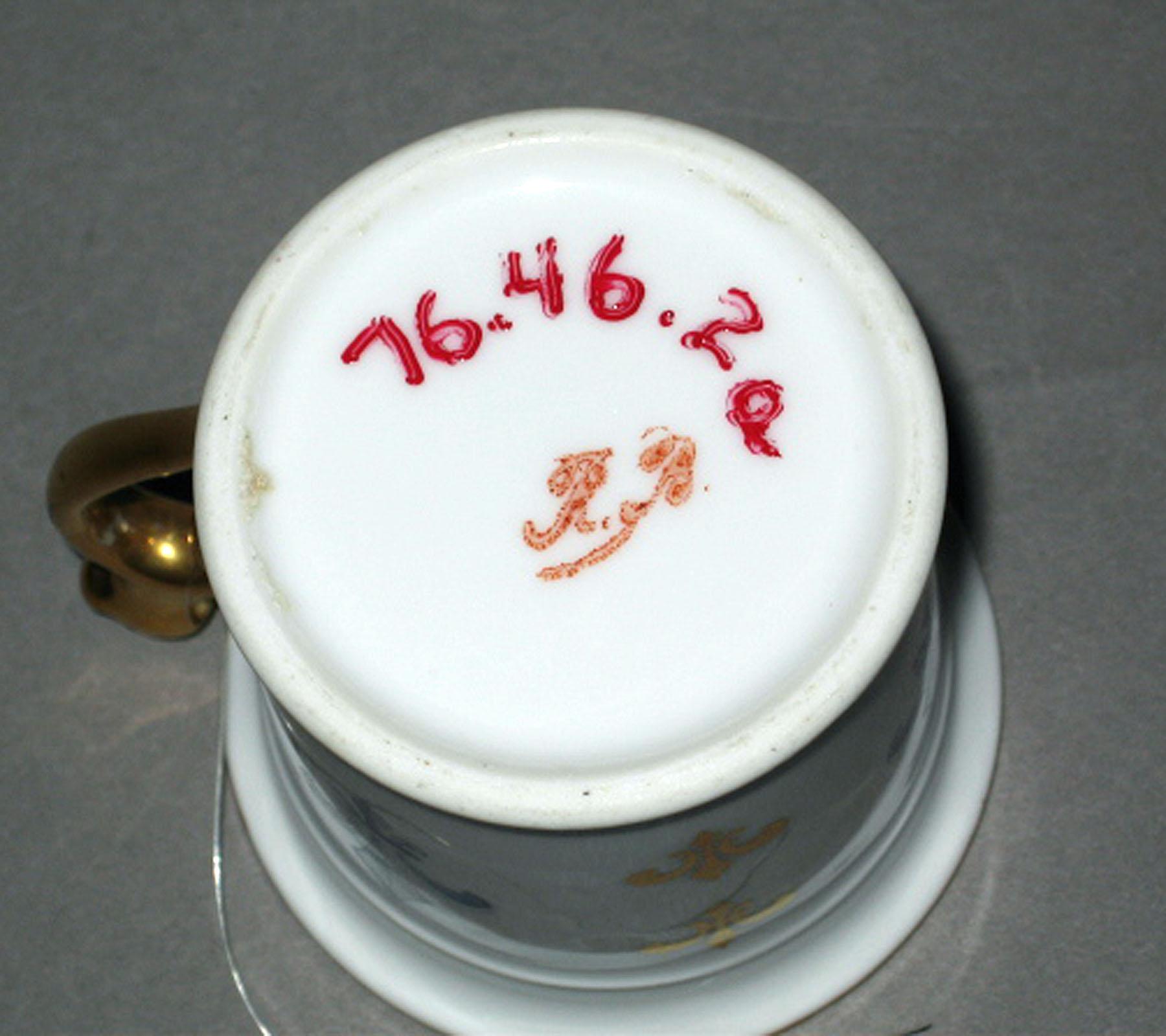 1976.0046.002 A Porcelain coffee cup (underside)