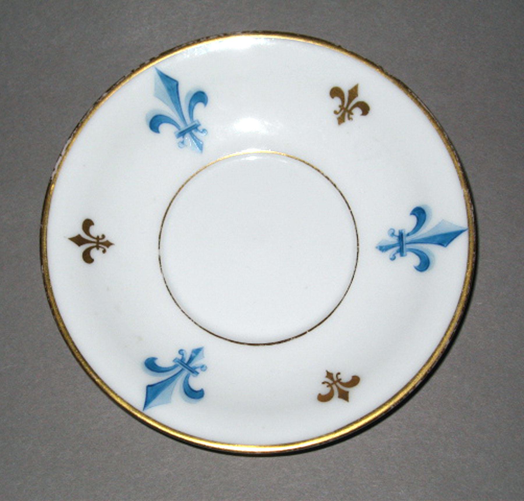 1976.0046.003 B Porcelain saucer