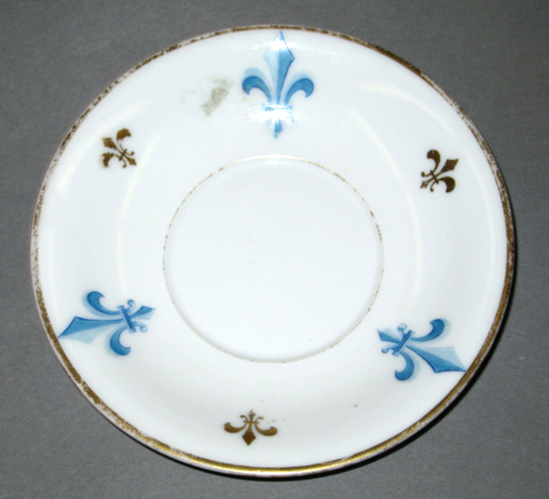 1976.0046.005 B Porcelain saucer