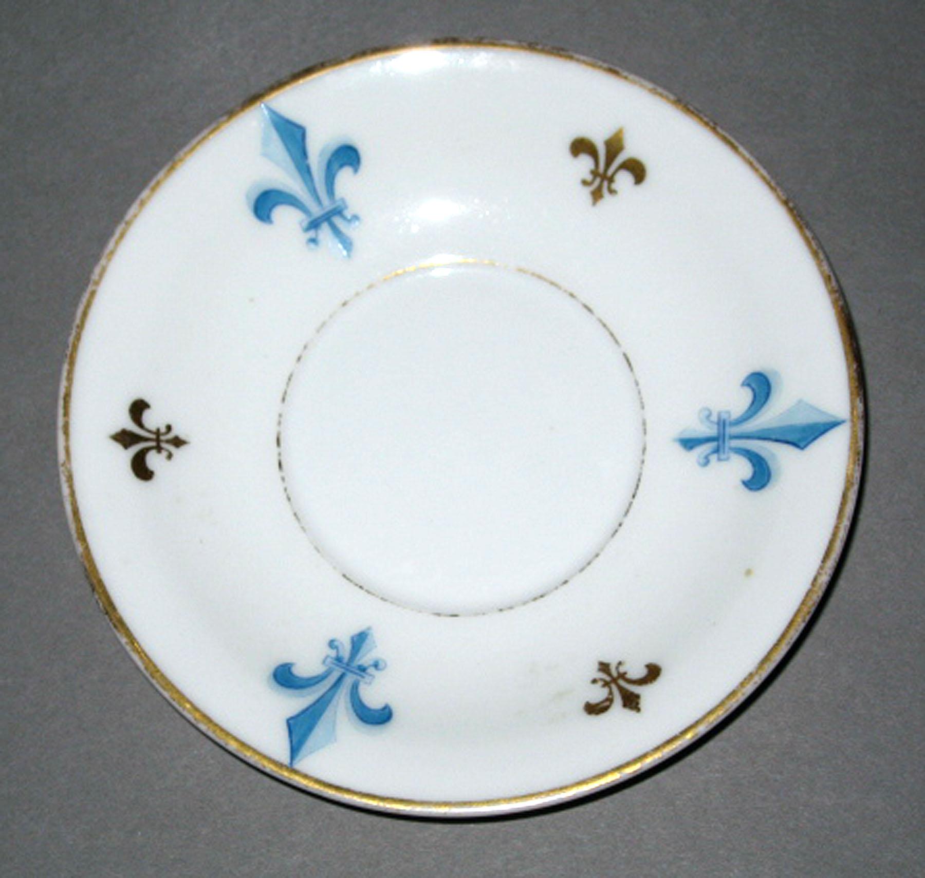 1976.0046.006 B Porcelain saucer