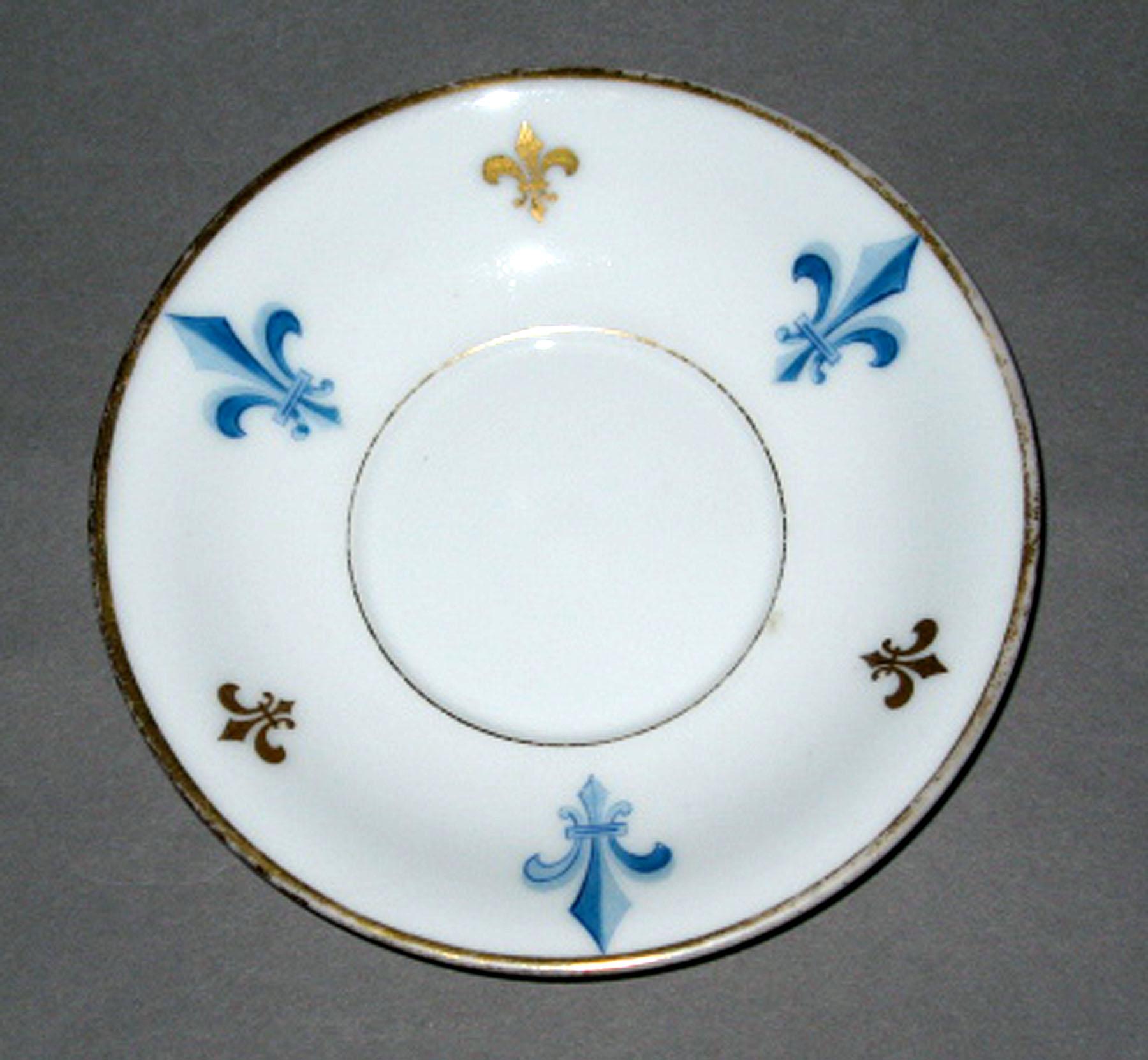 1976.0046.007 B Porcelain saucer