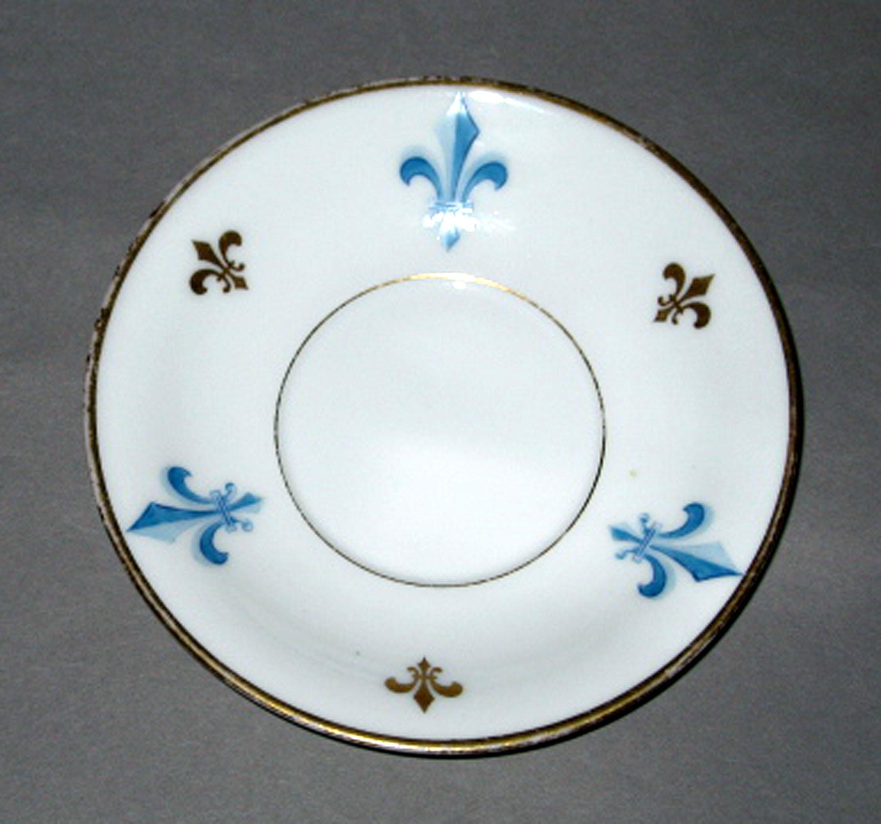 1976.0046.008 B Porcelain saucer