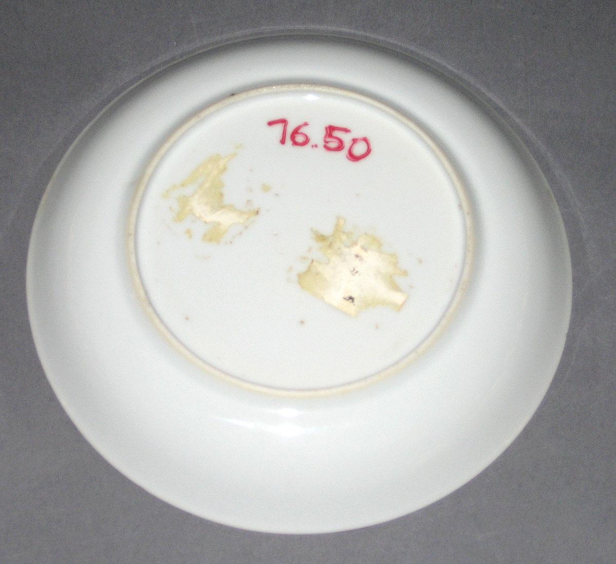 1976.0050 Chinese porcelain saucer back