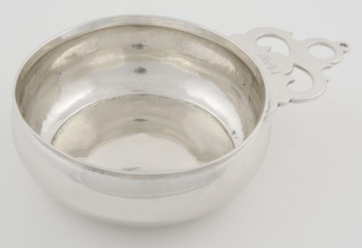 1976.0080 Silver Porringer
