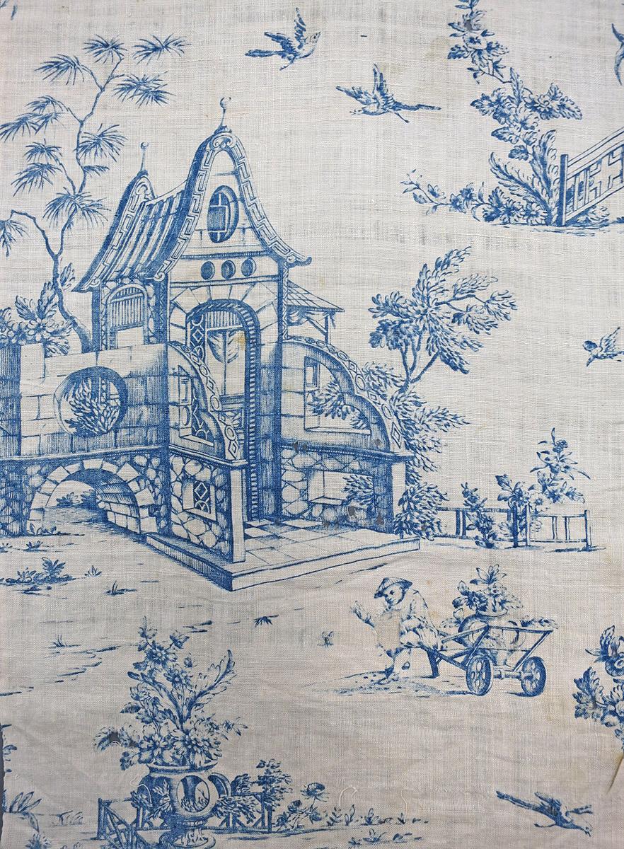 1976.0111.001 textile, printed repeat detail