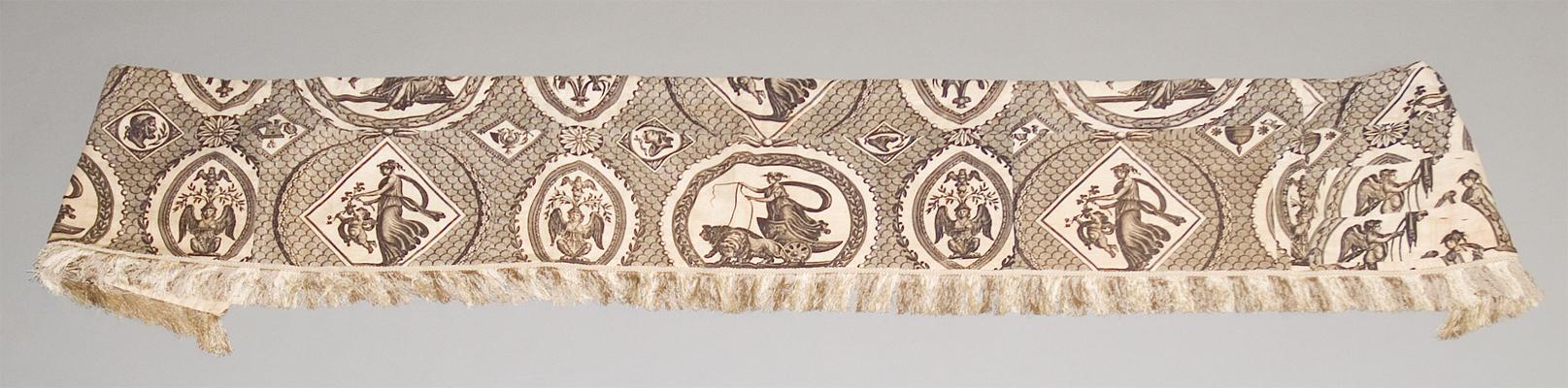 1957.1310 E Bed hanging, valance