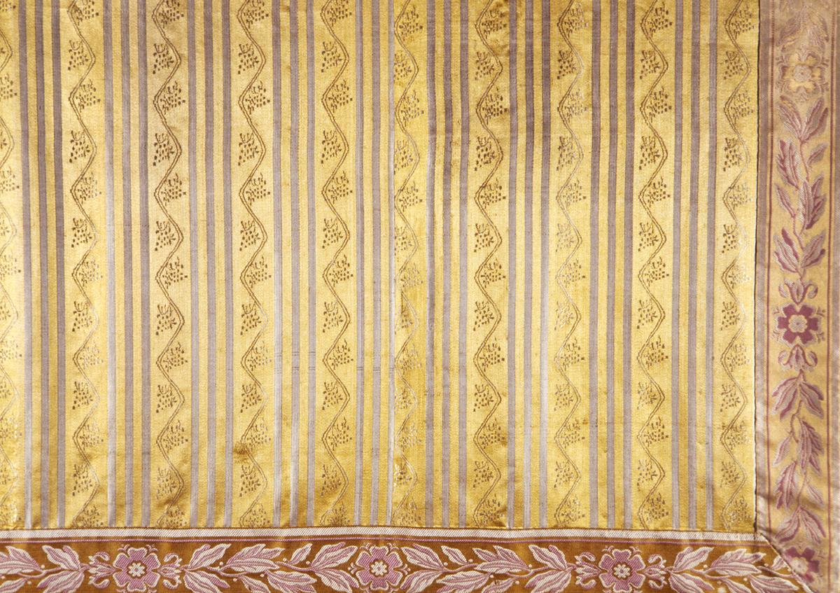 1957.1312.001 Window Hanging, Pattern Repeat