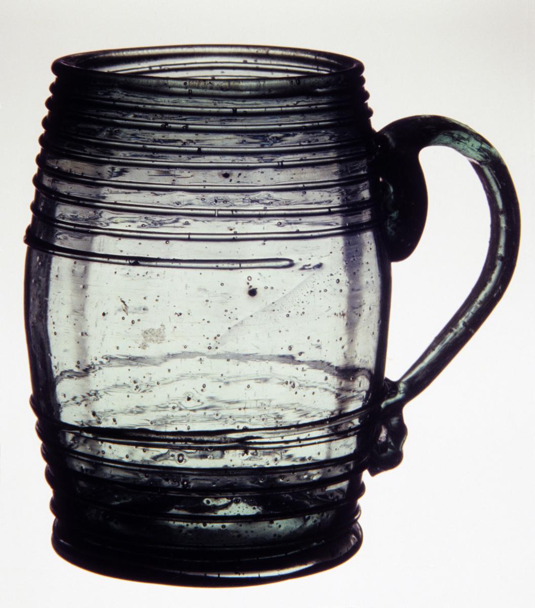 1976.0172 Glass