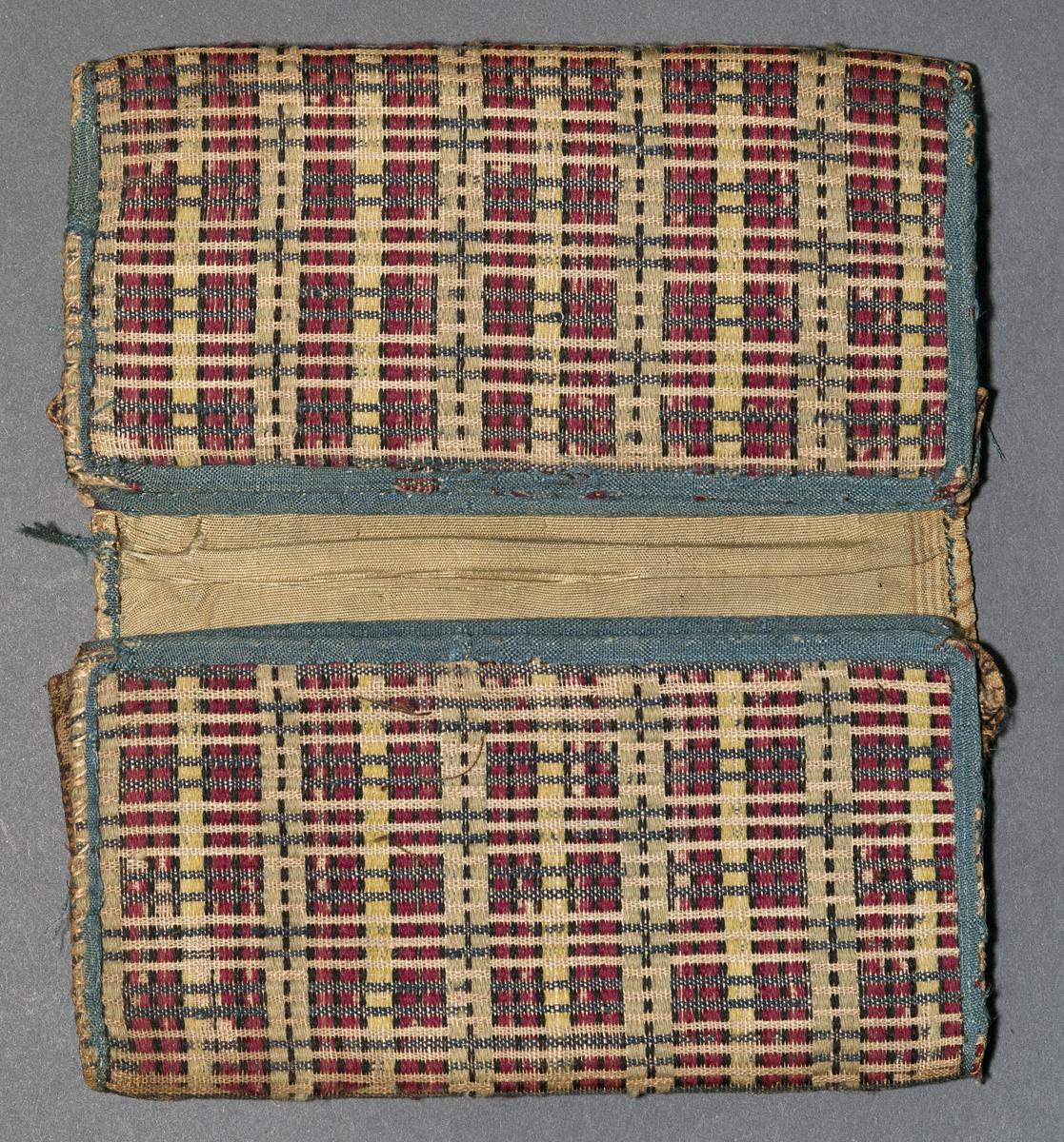 1976.0180 Pocketbook, Inside