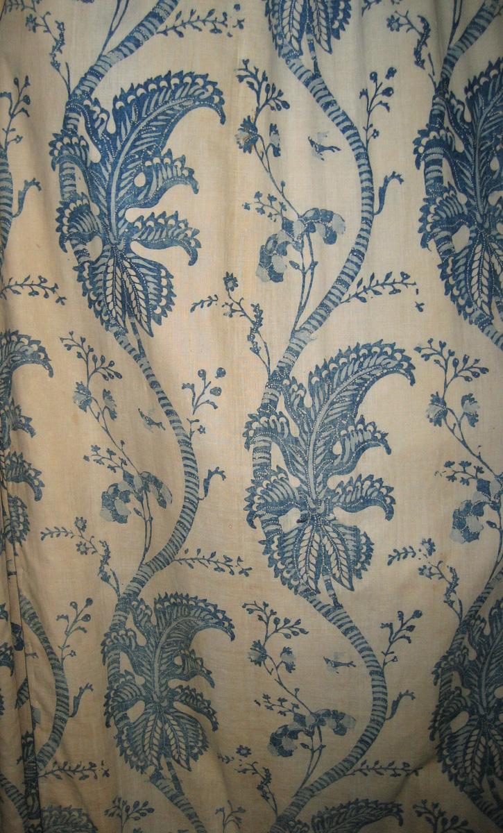 1952.0328 Side Curtains and Valance repeat