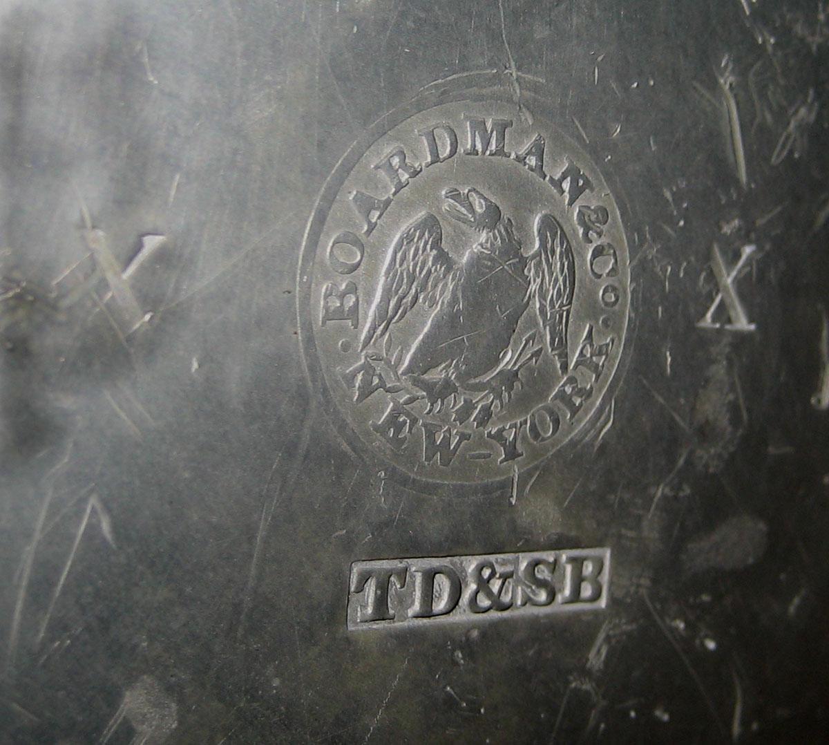 1976.0186 Flagon (mark)