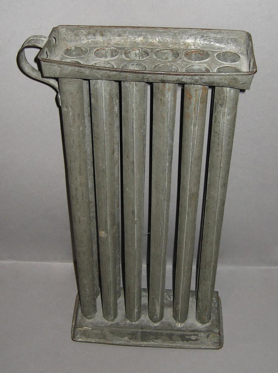 1976.0204 Candle Mold