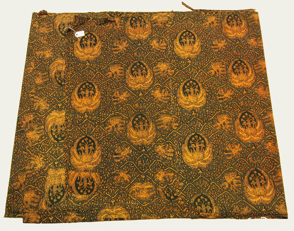 1976.0209 Textile, printed partial obverse