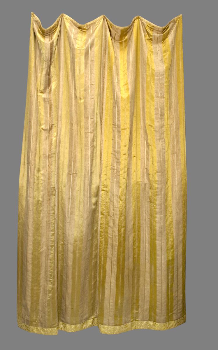 1957.1313.003 Bed Hanging, Headcloth