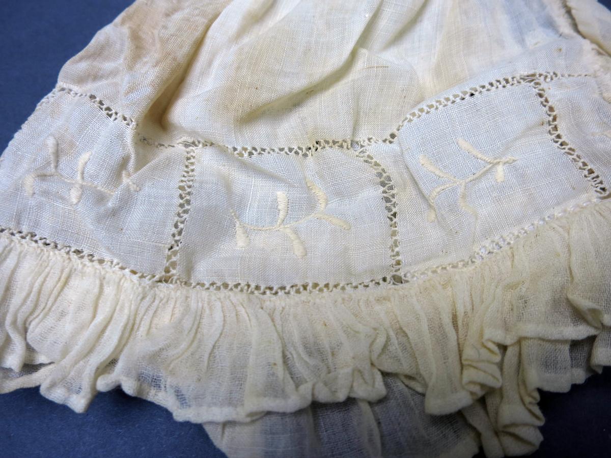 1976.0244.002 Cap, Embroidery