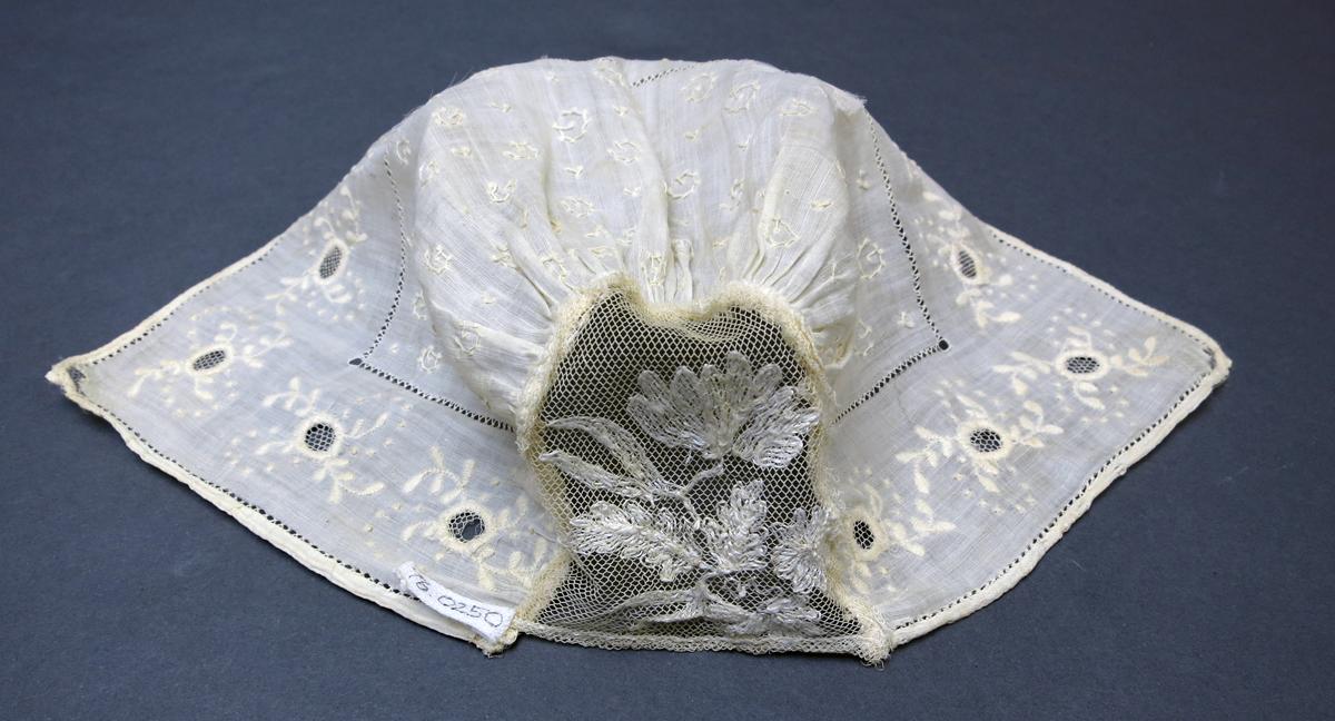 1976.0250 Cap, Lace
