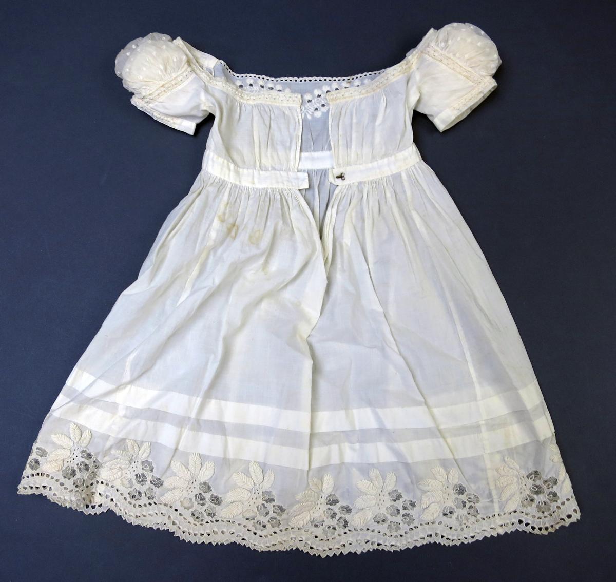 1976.0260 Dress, view 5, reverse