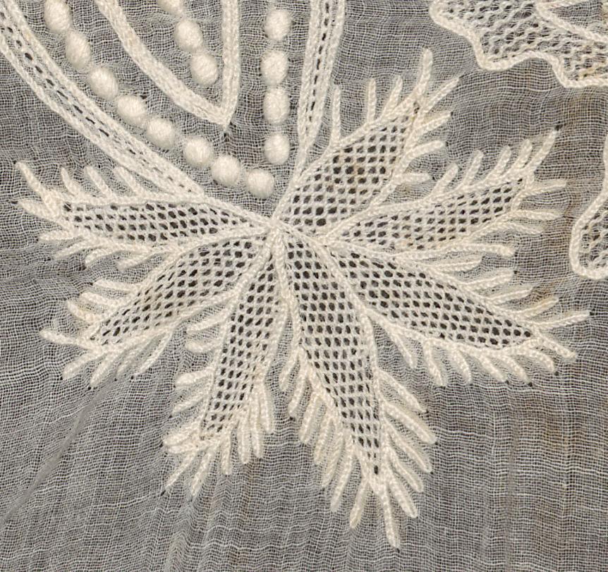 1976.0263 B Shawl, Detail 6