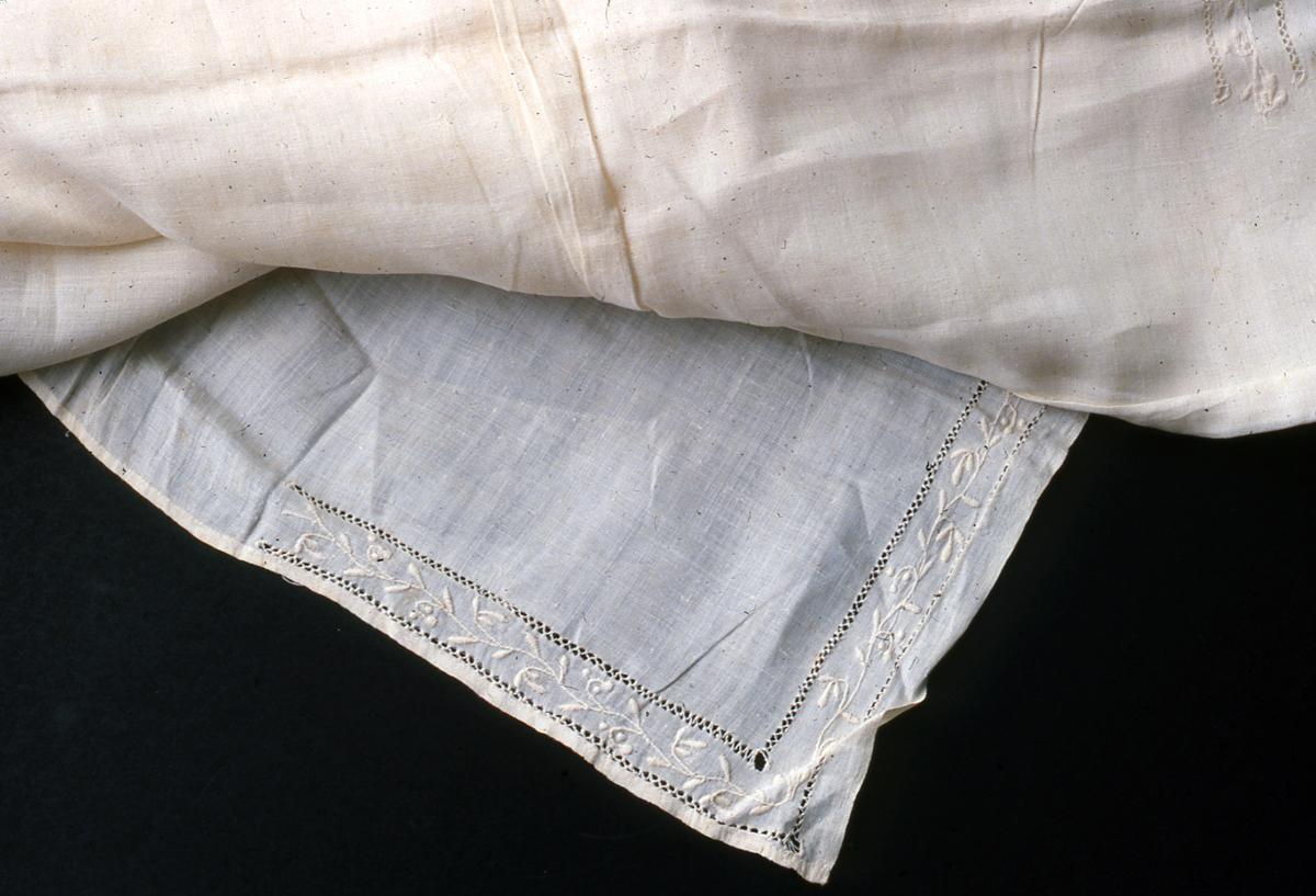 1976.0265 Handkerchief