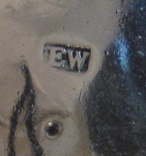 1976.0281porringer underside mark