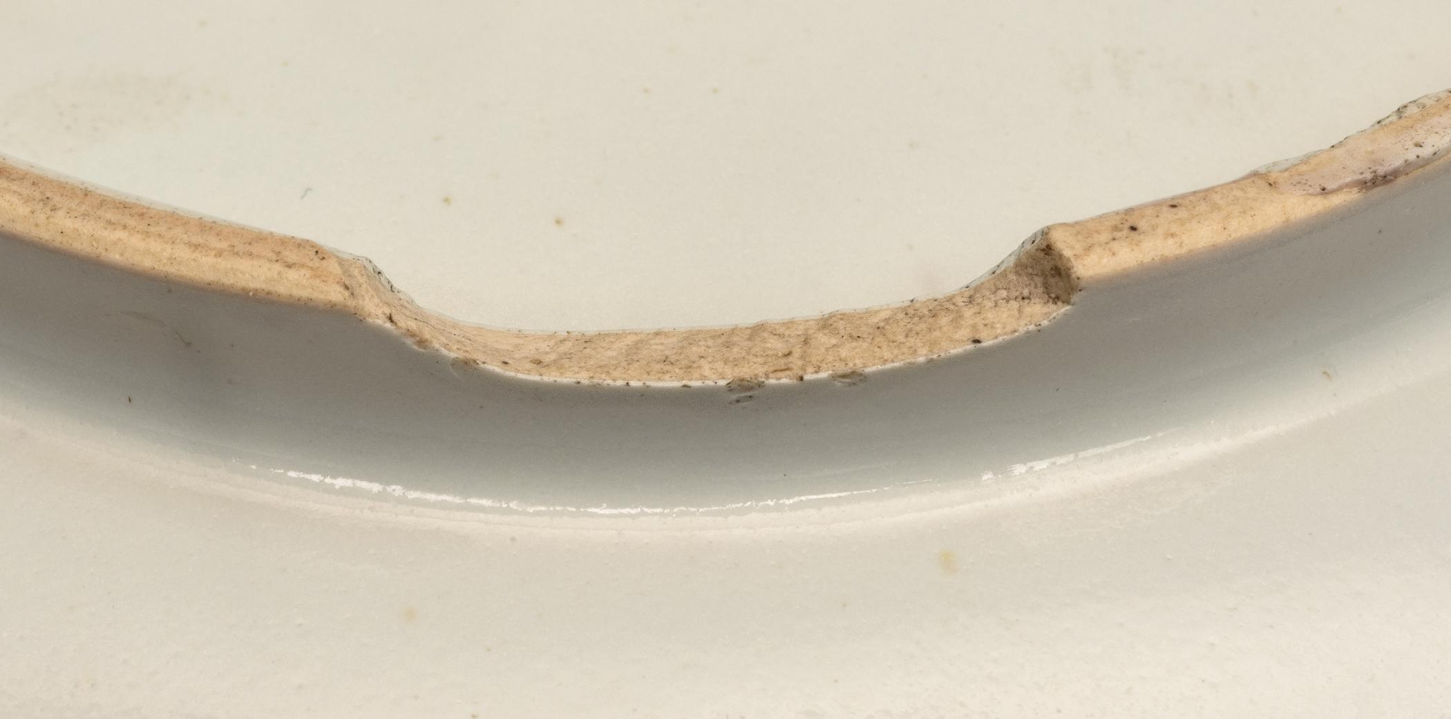 1976.0318 Bowl, detail 1