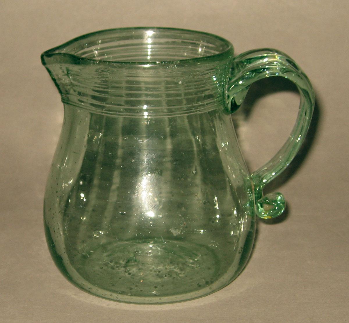 1976.0320 Glass jug