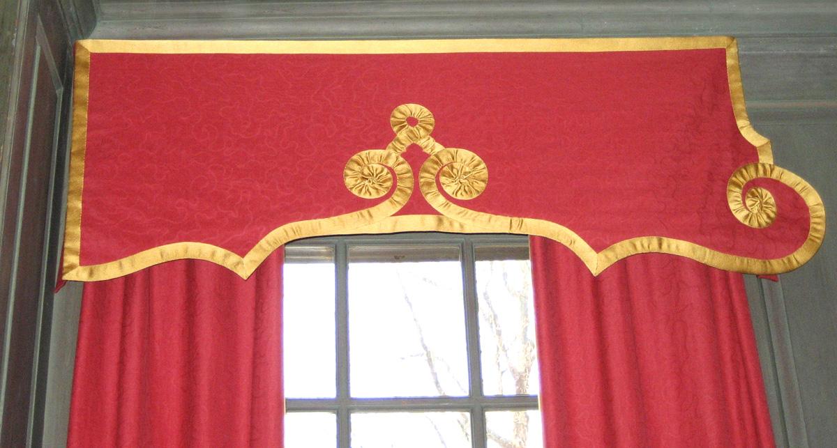 1976.0500.003 valance