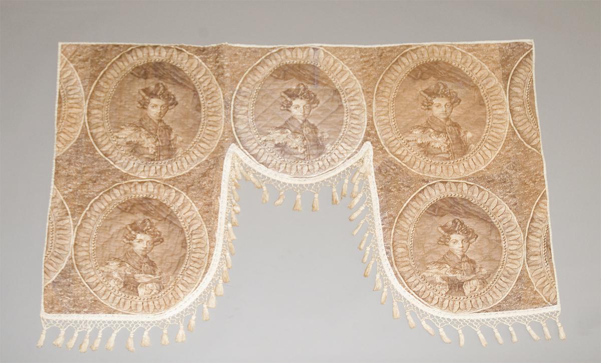 1957.1315 Window hanging, valance