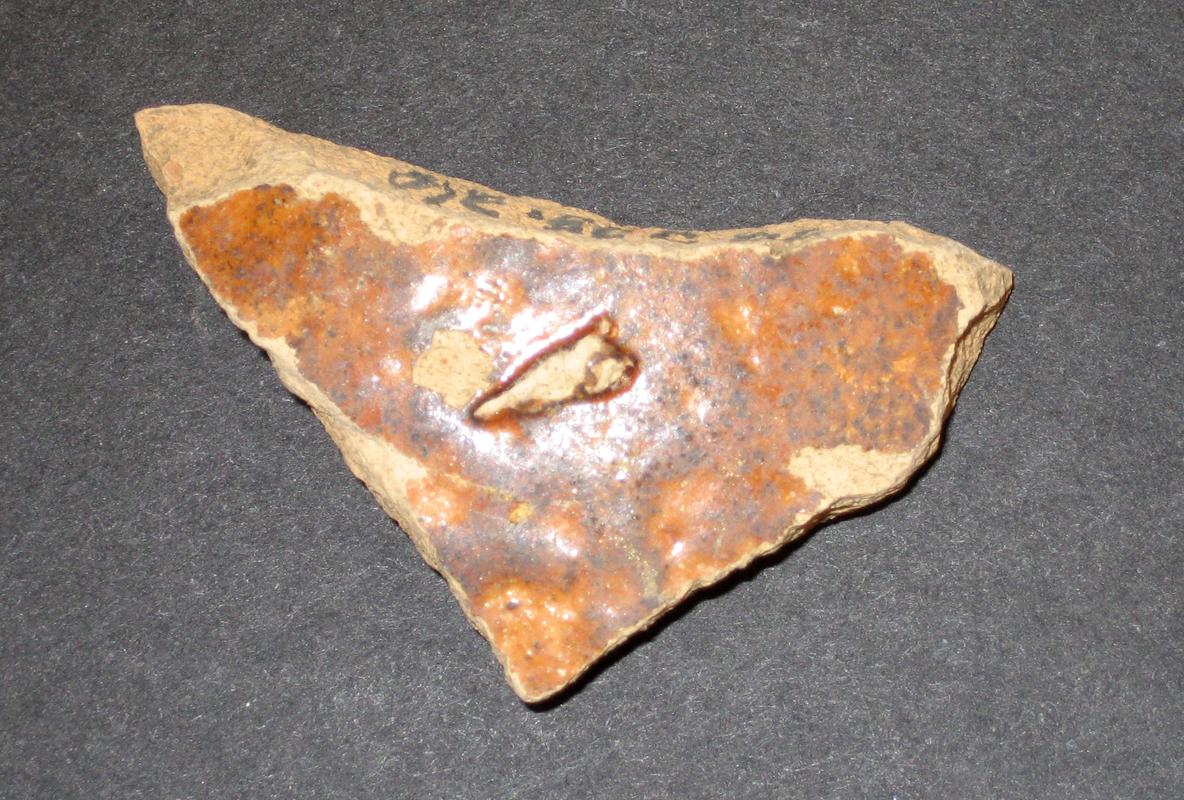 1976.0523.026 Ceramic Fragment (opposite side)