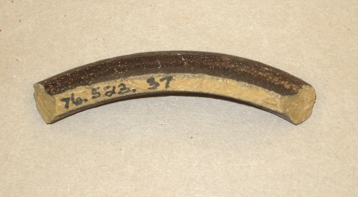 1976.0523.037 Ceramic fragment