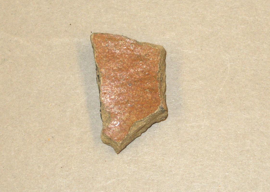 1976.0523.039 Ceramic fragment-underside