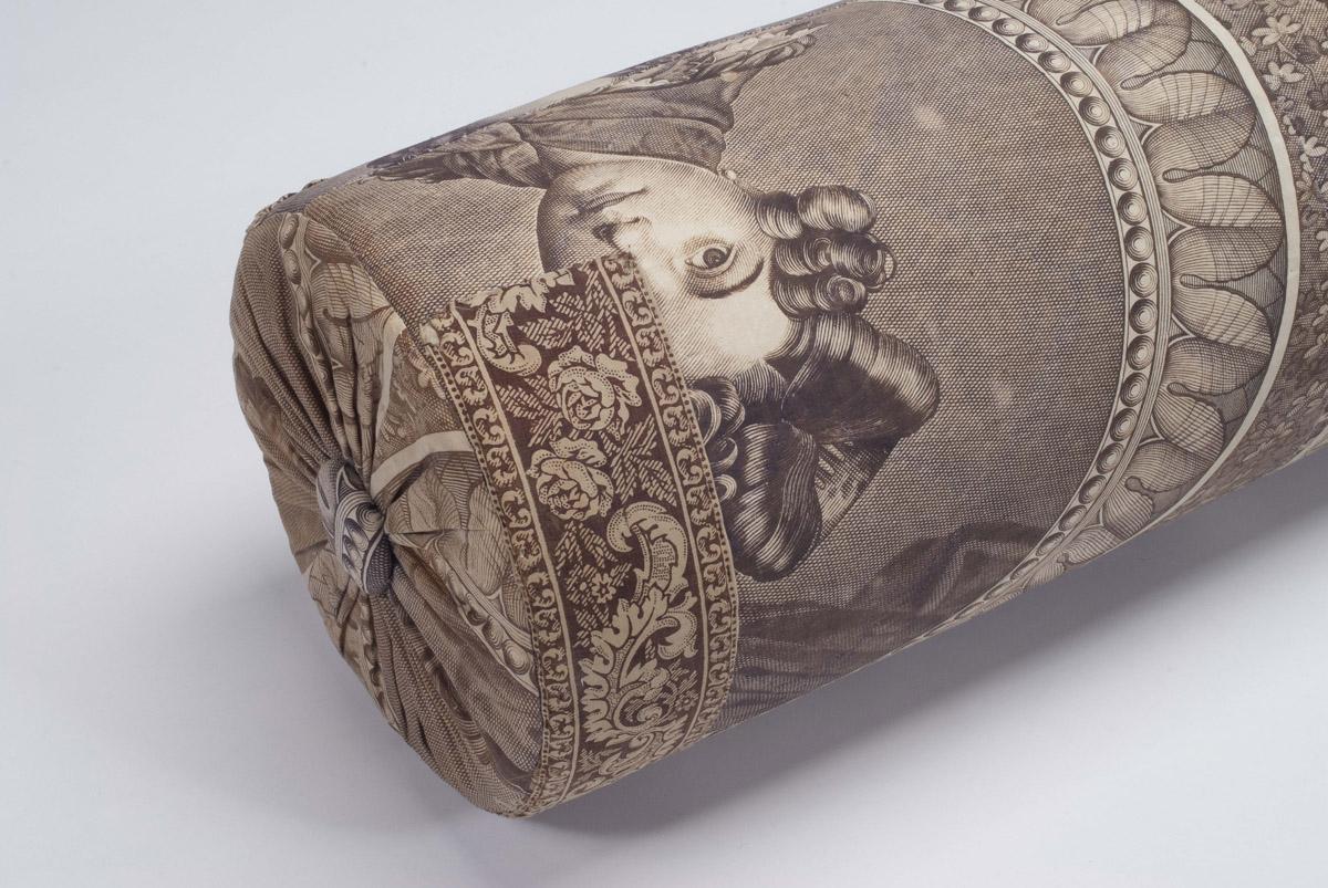 1957.1316.006 Bolster (view 3)