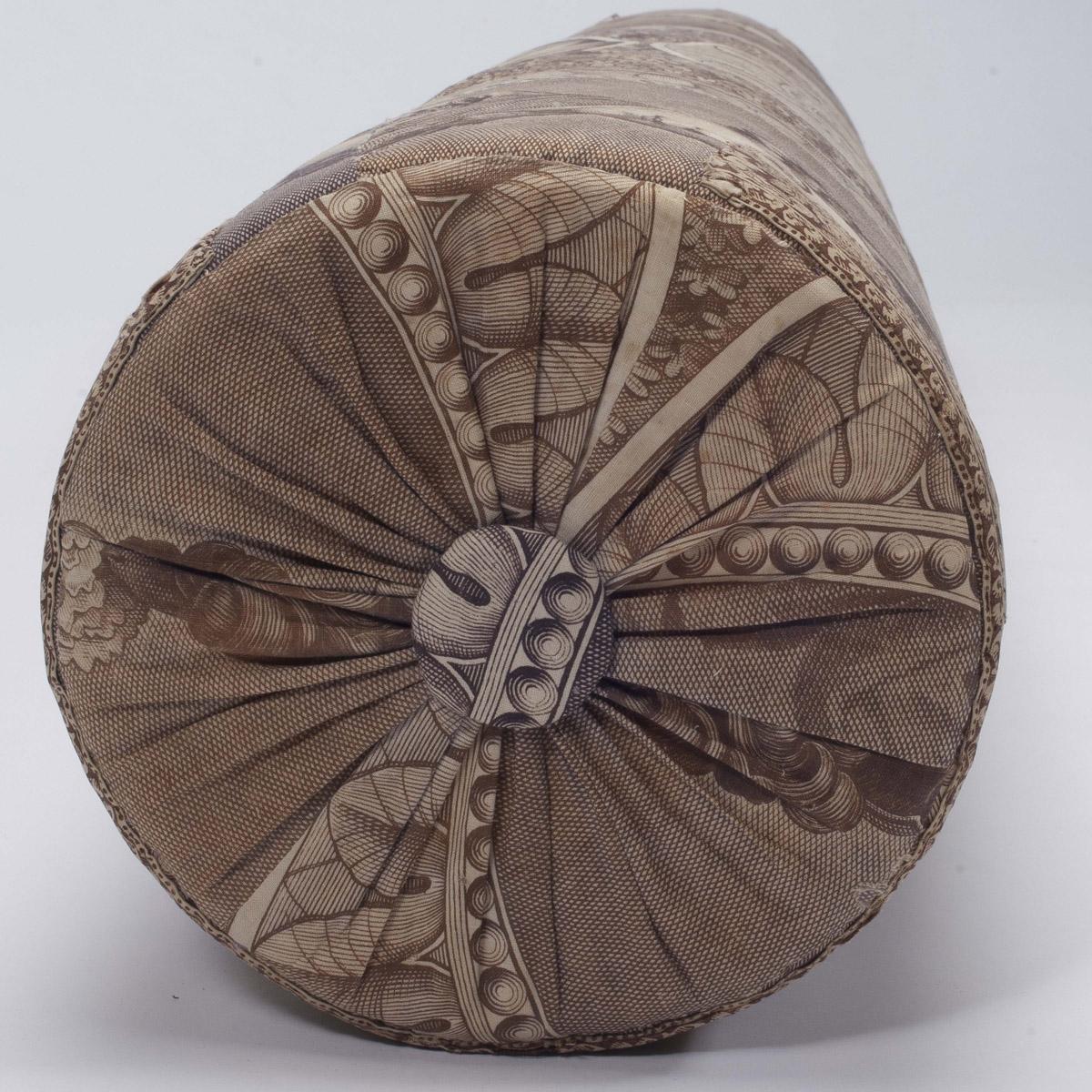 1957.1316.006 Bolster (view 4)