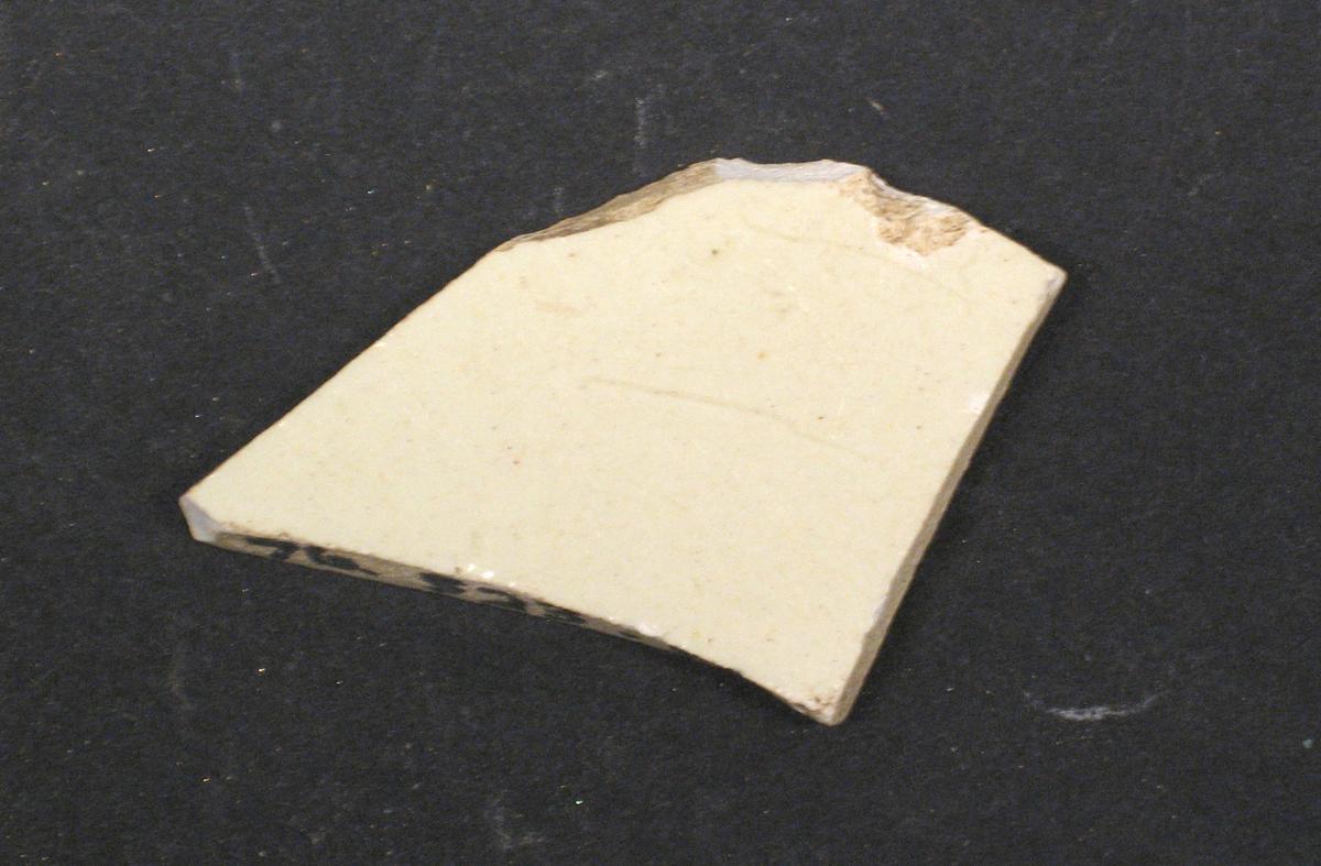 1976.0523.058 Ceramic Fragment