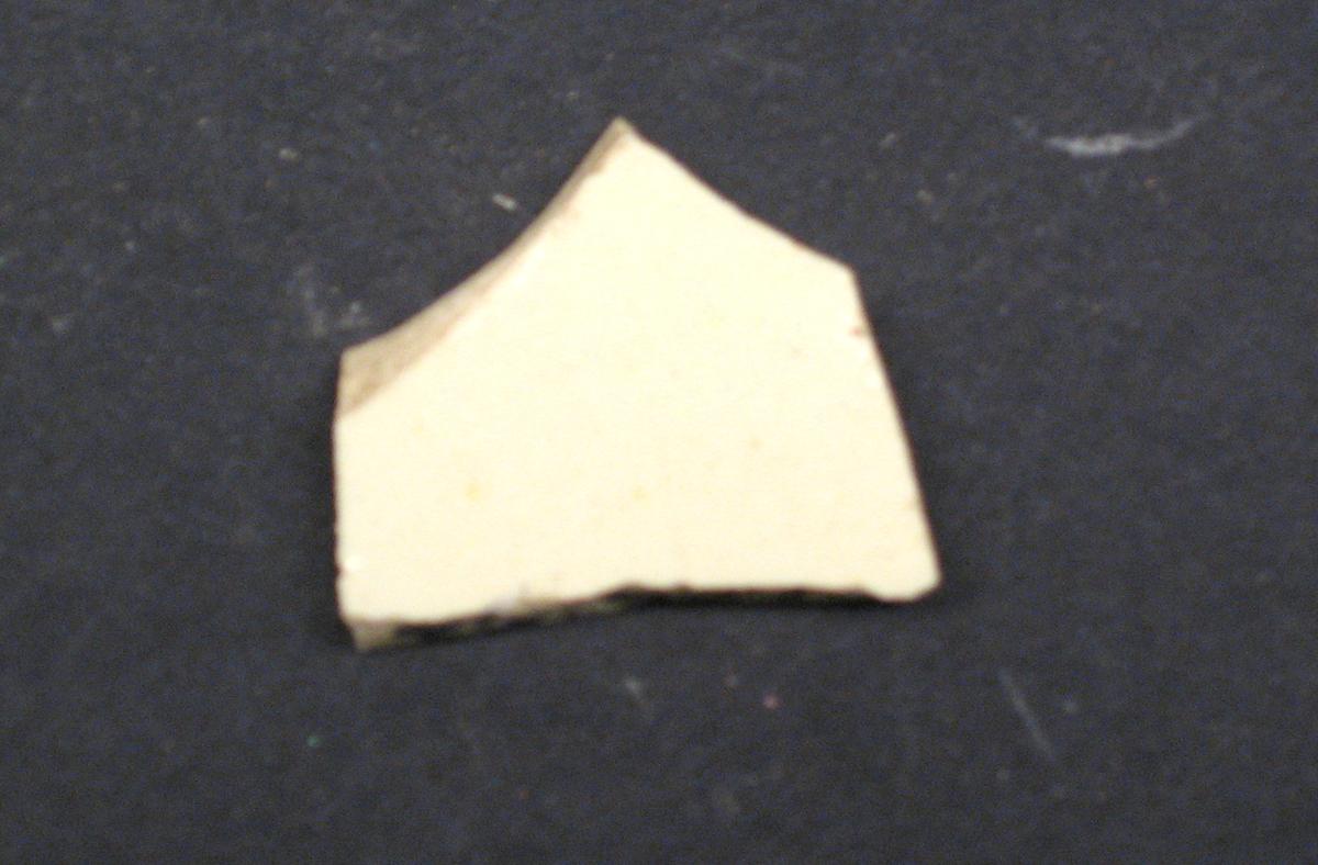 1976.0523.059 Ceramic Fragment