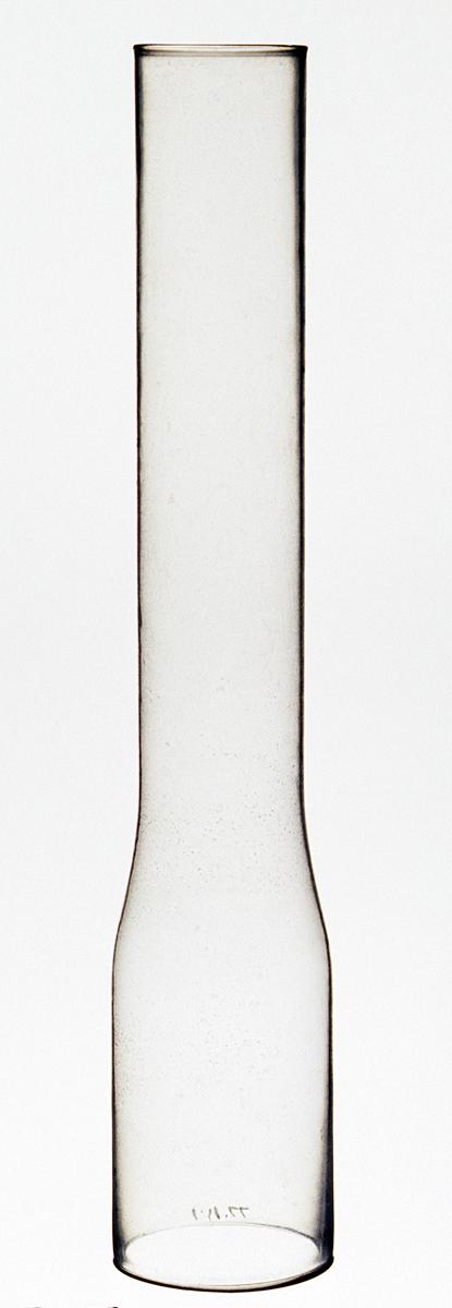 1977.0011.001 Glass chimney