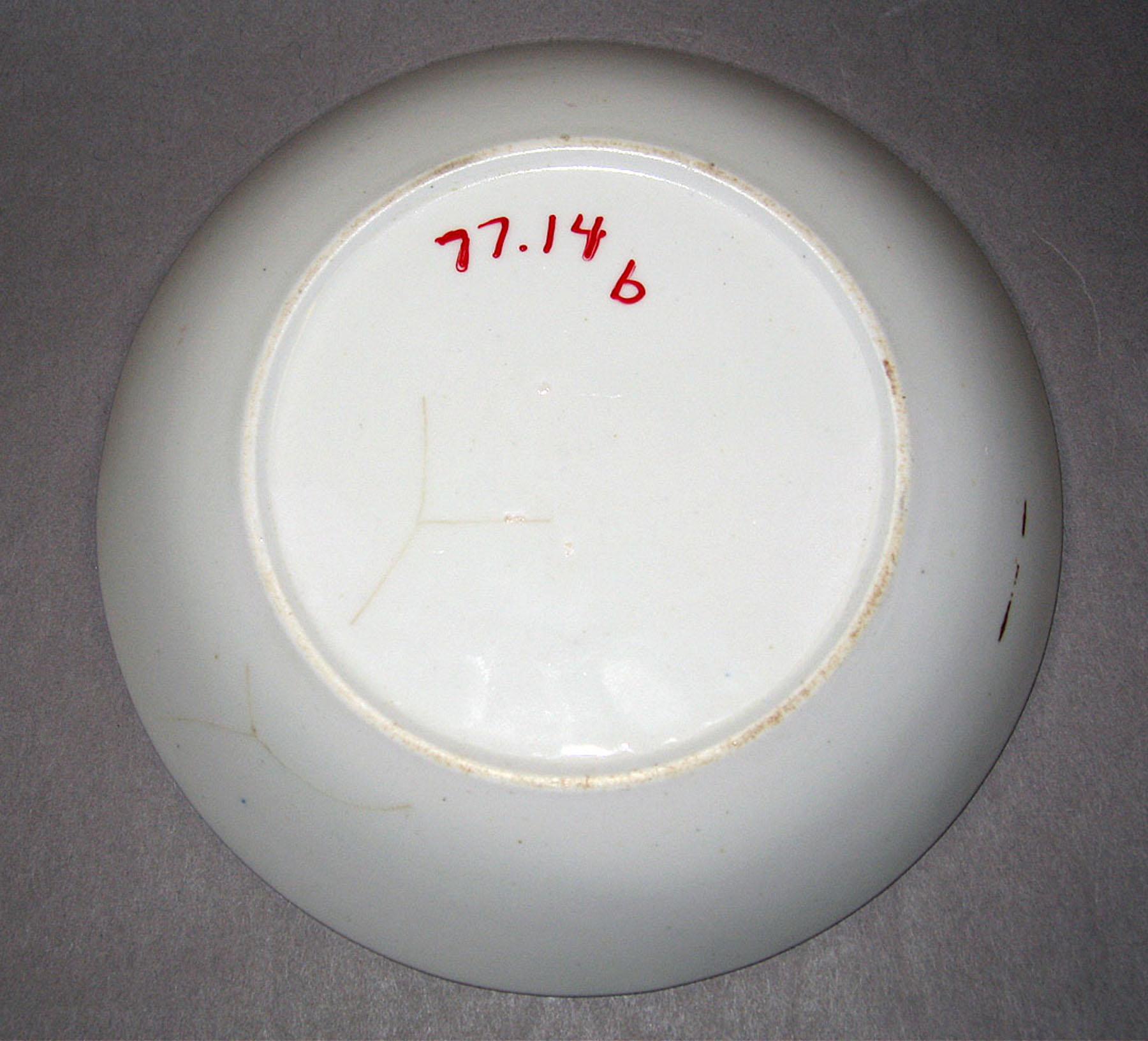 1977.0014 B Bone-china saucer (underside)