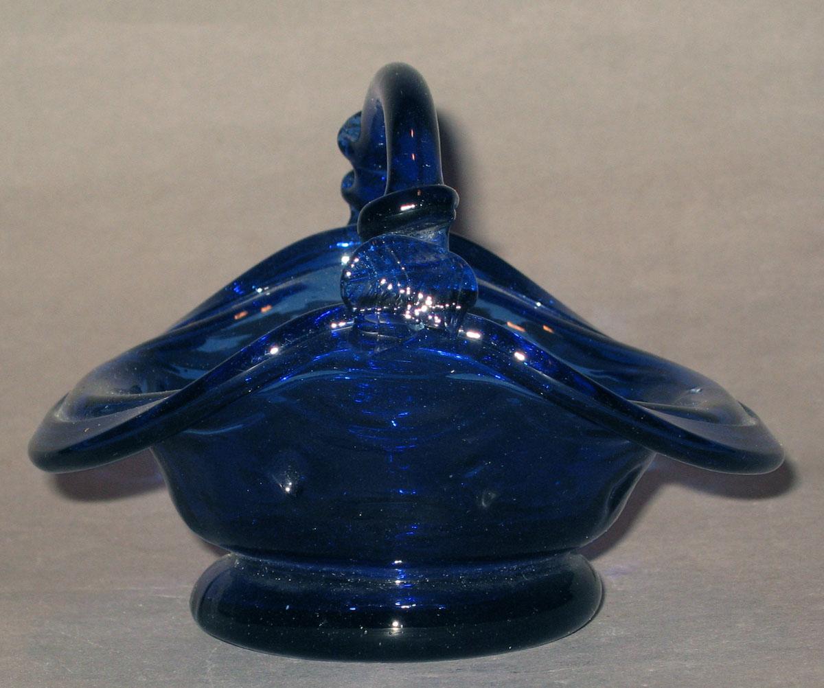 1977.0045 Blue glass basket