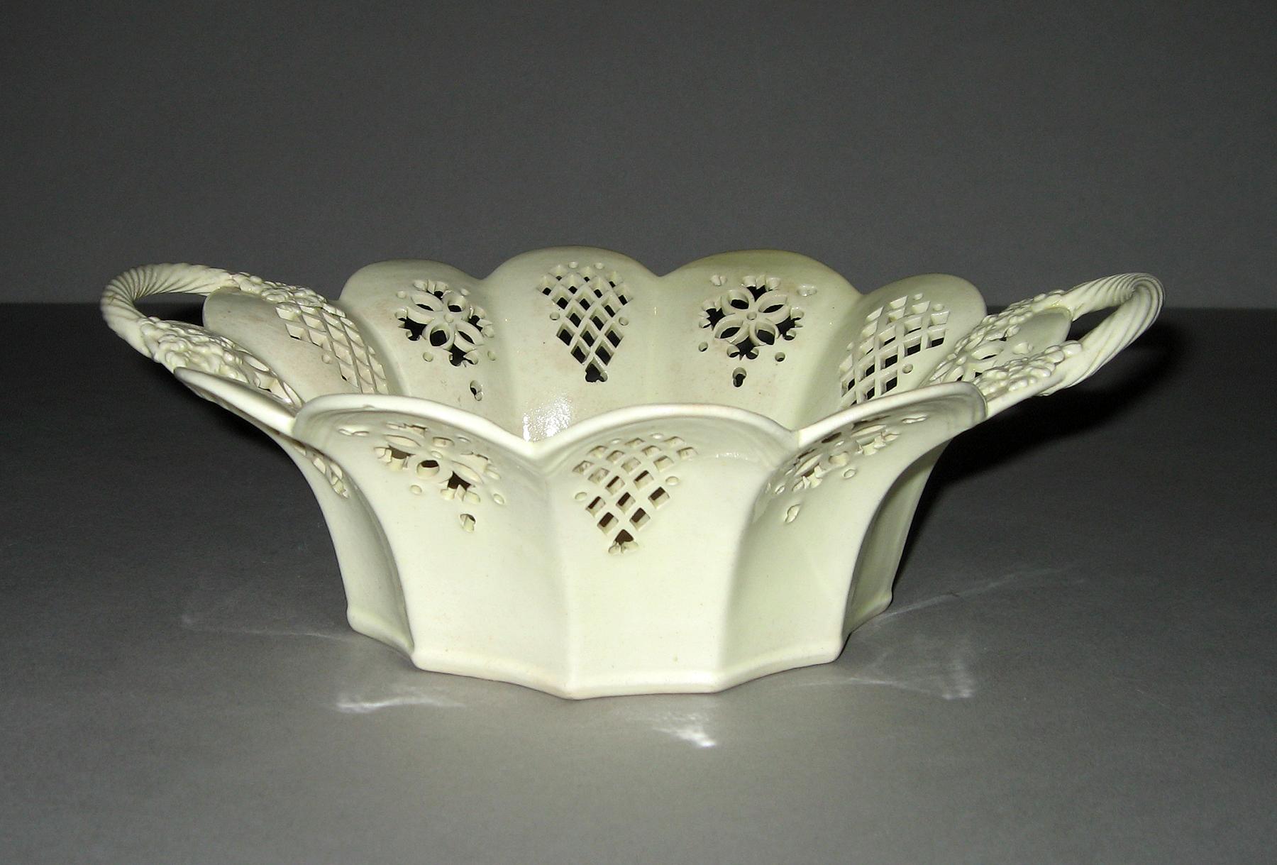 1977.0053 A Basket