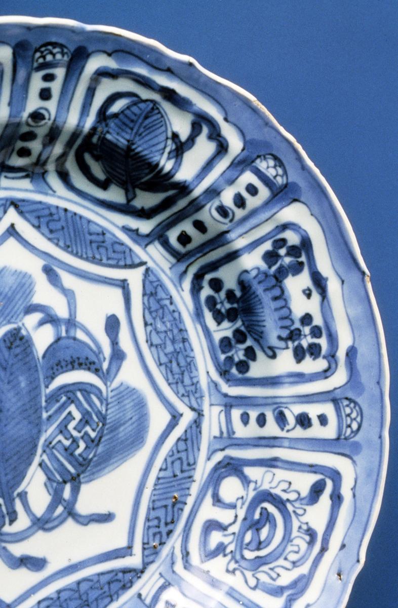 1977.0062 Dish, Detail