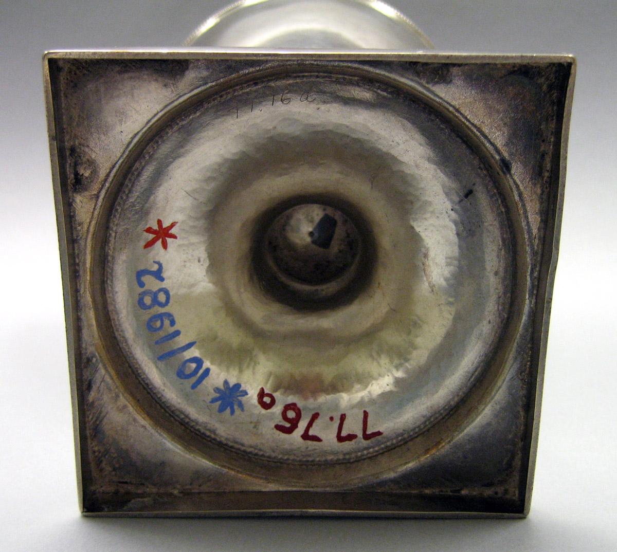 1977.0076 A, B Silver Sugar bowl underside