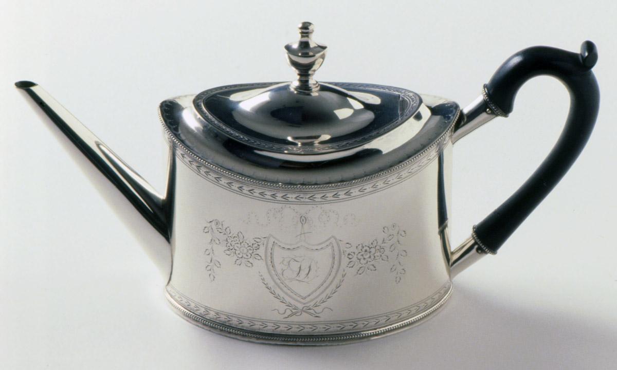 1977.0079 Teapot