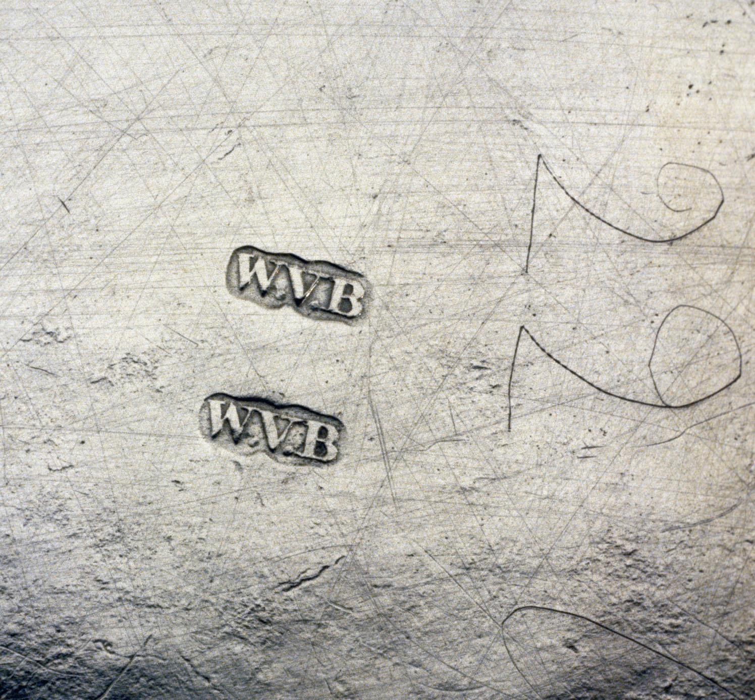 1977.0079 Teapot, detail 1