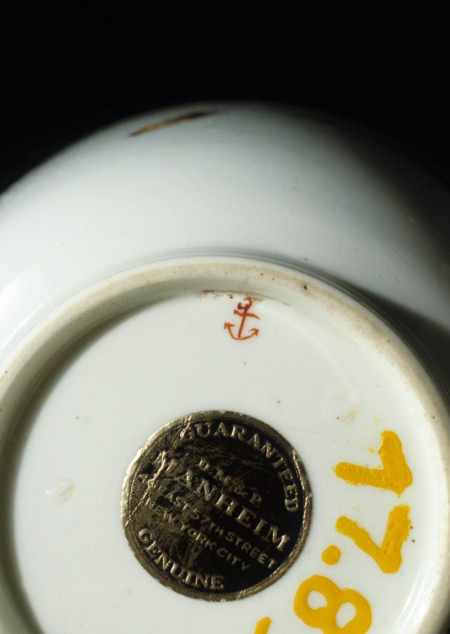 1977.0089 Sugar bowl (Detail, mark)